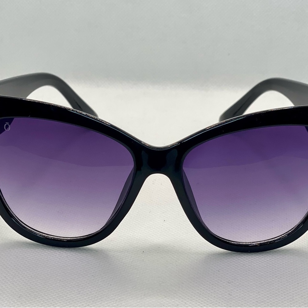 Ōvica Sunglass - Picture 3 of 8